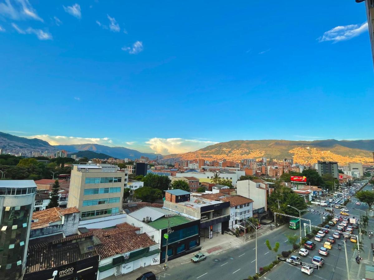 Apartamento En Laurels Medellín Exterior foto