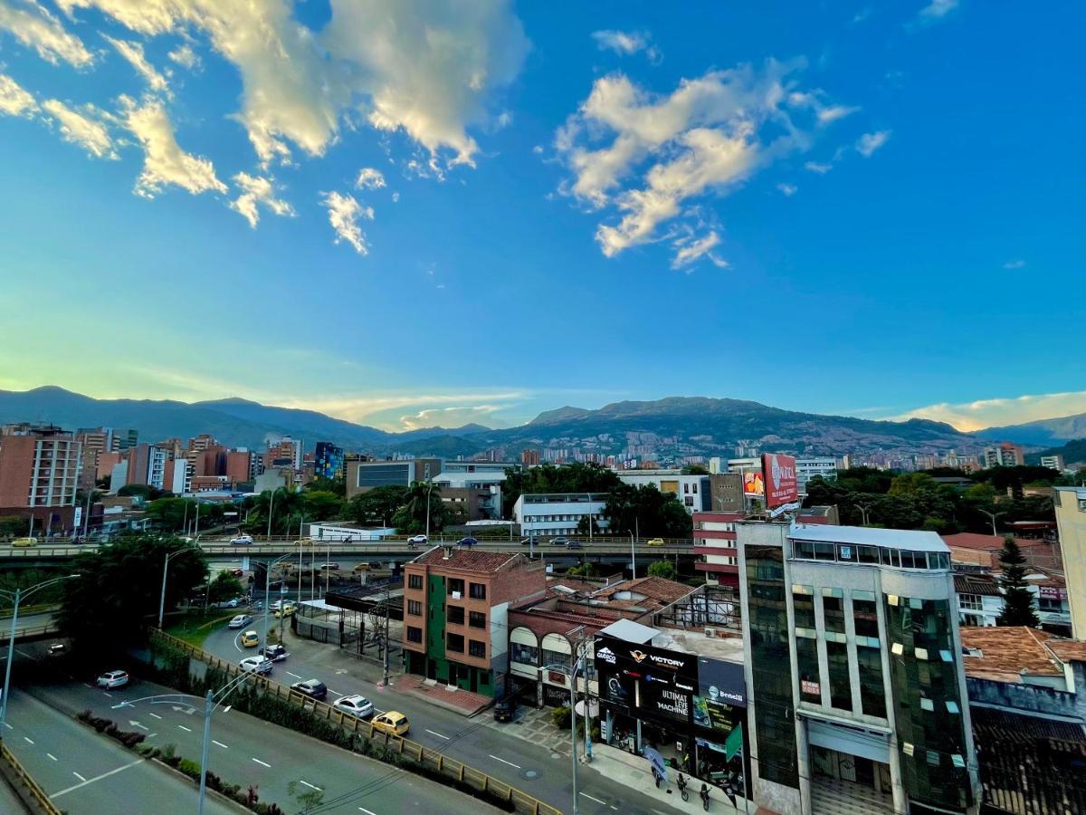 Apartamento En Laurels Medellín Exterior foto